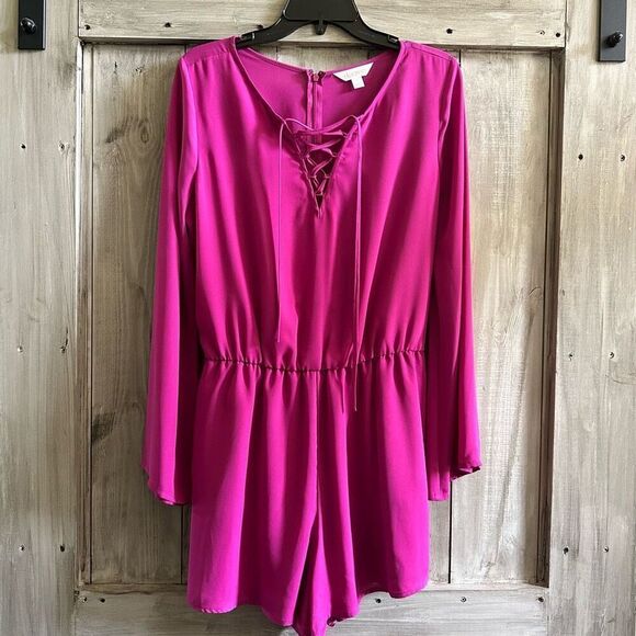 Decree Flowy Romper Magenta Fushia - Picture 1 of 8